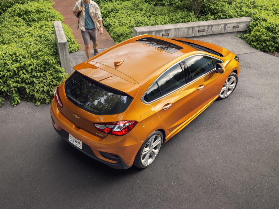  Chevrolet Cruze Premier RS Hatchback 2016 года  (NA) (фото 10 из 16)